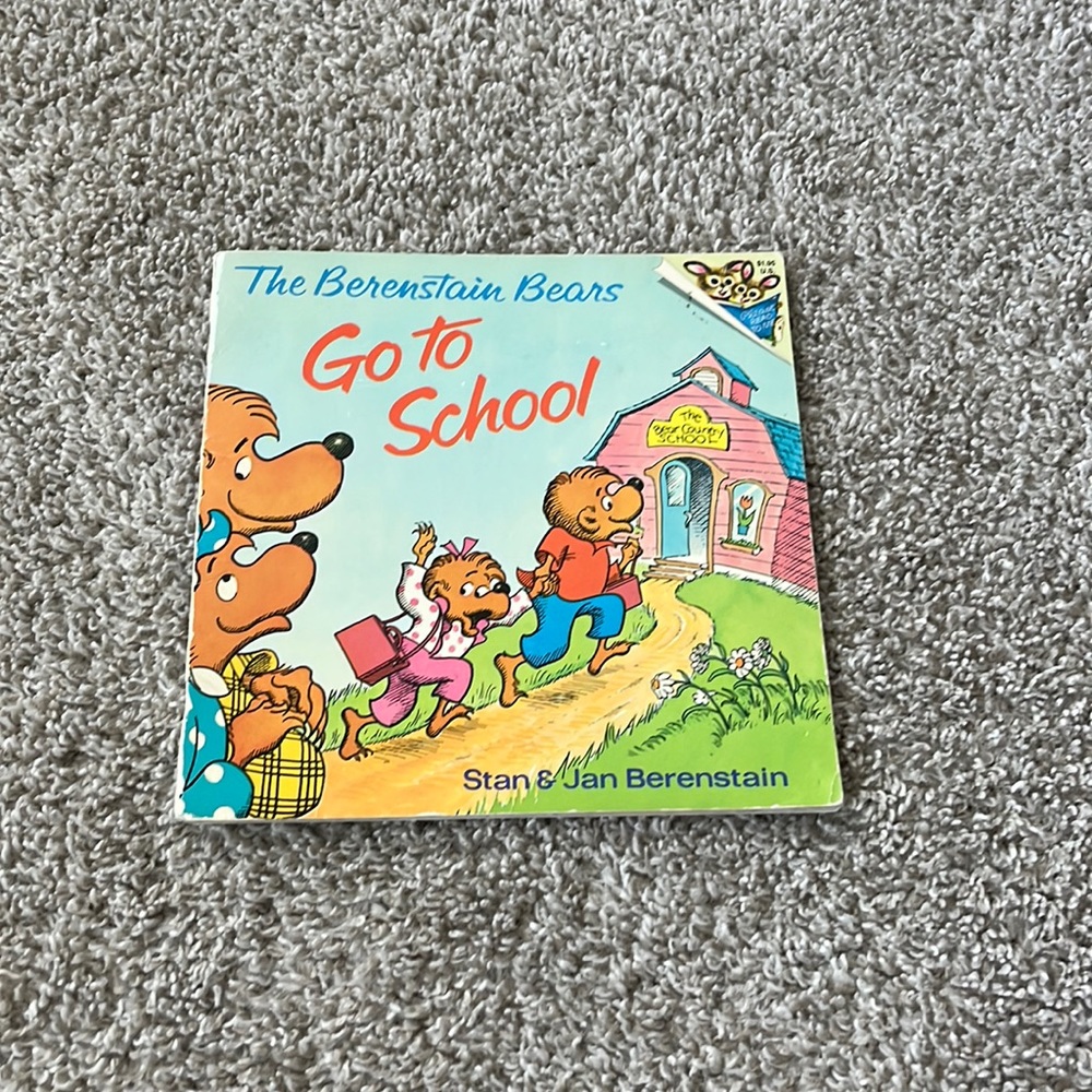Read a few times the Bernstein bears go to school book